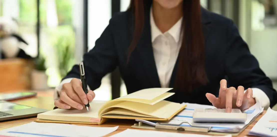 quelles différences entre un comptable et un expert comptable ?